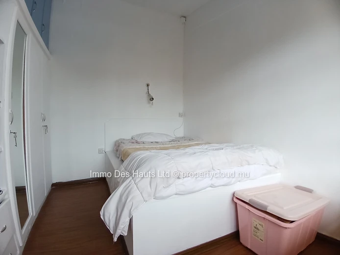 Maison de 5 chambres meublé en location long terme Curepipe 