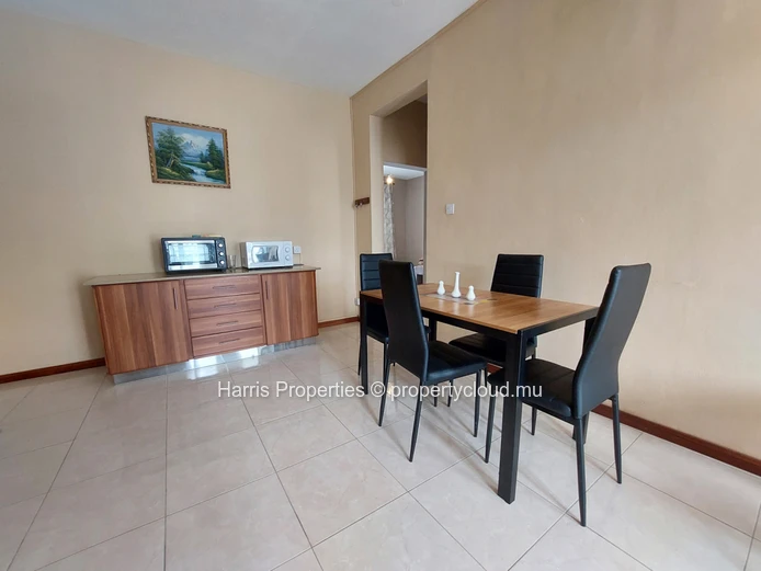 Beautiful furnished and fully renovated apartment for rent in Pereybere
