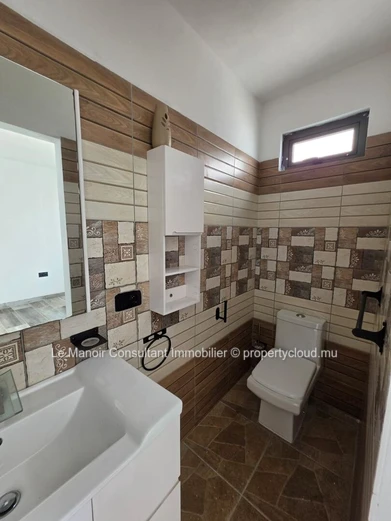 Villa 5 chambres à vendre à Vacoas, 210 m² habitables