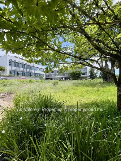 À vendre : Terrain commercial 2 000 m² – Vivea Business Park, Moka