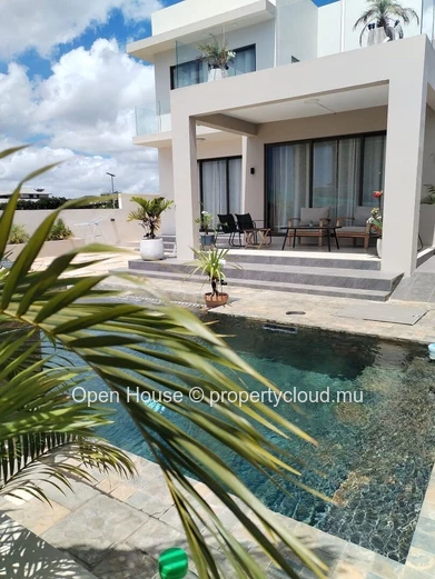 4-Bedroom Furnished Villa with Private Pool in Flic en Flac