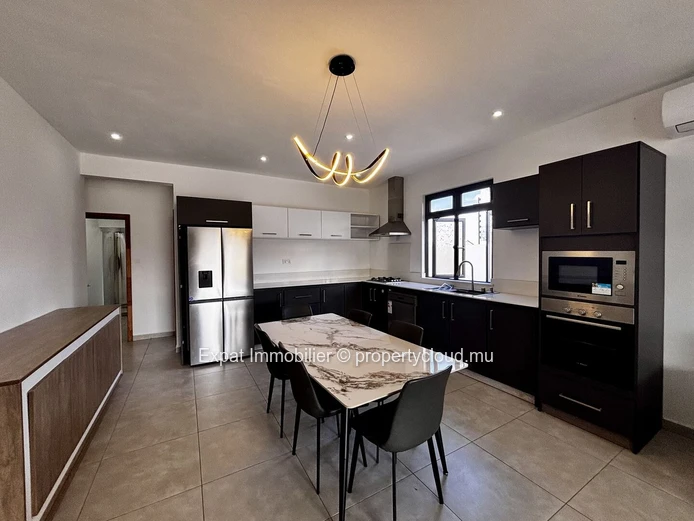 Family Villa With Swimming Pool And Garden – Grand Baie