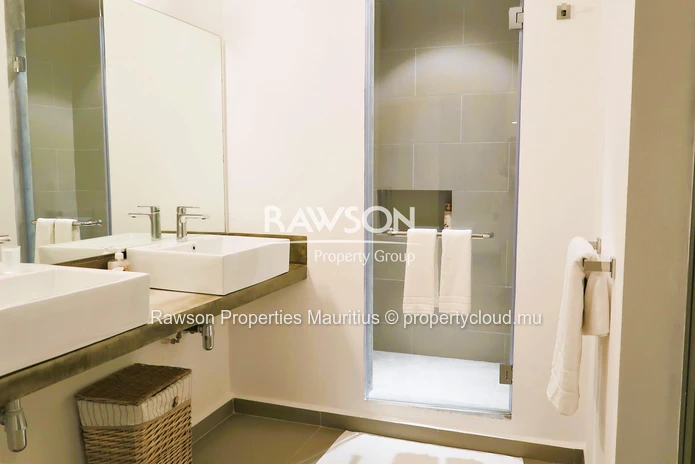 Townhouse Meublée De 3 Chambres | Jardin & Piscine | Mont Choisy | Mi Août 2026