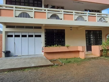 6 Bedroom House