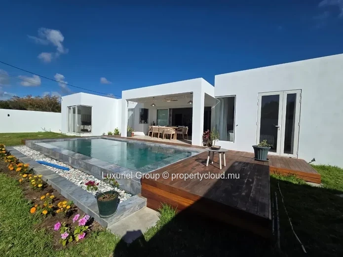 Brand-New Villa for Rent in Petit Raffray