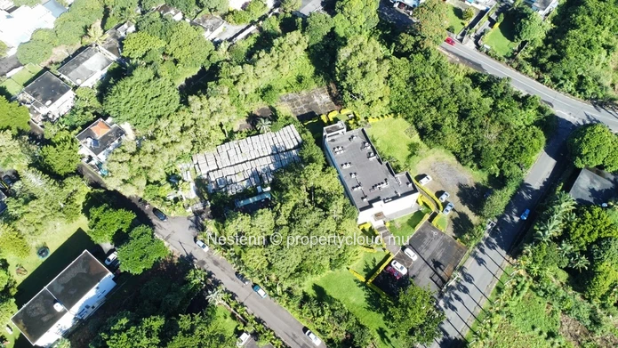 Spacious land of 3250.07 m² 