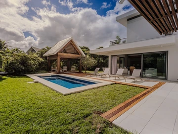 4 Bedroom Villa