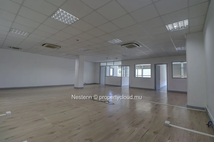 Office Space of 171.64 m² on 6th floor