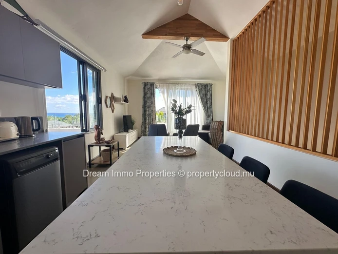 Élégante villa de 4 chambres à louer avec piscine privée et vue mer à Flic en Flac - Ile Maurice