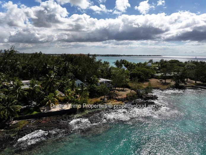 Penthouse D'exception Vue Mer & En Bord De Mer A Pereybere - Ile Maurice