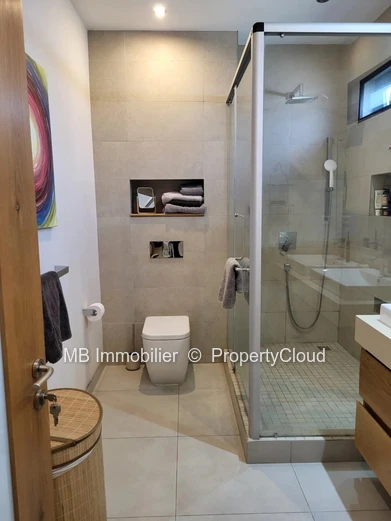 R+2 apartments for sale.