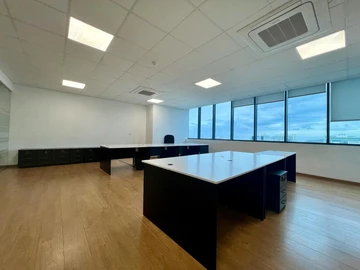  Partly fitted out office 331 m2 on the 12th Floor