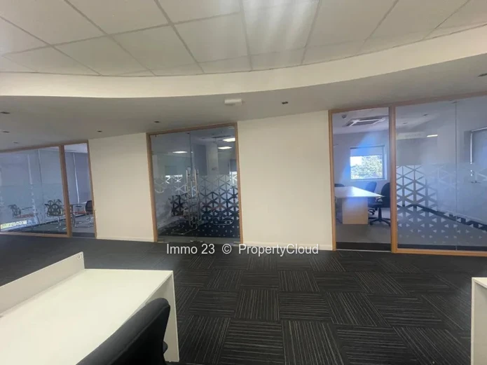 Office - 1500m2 - Eb00e8ne - Ref. BU89952LO