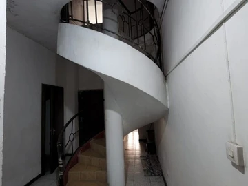 23 Bedroom Building