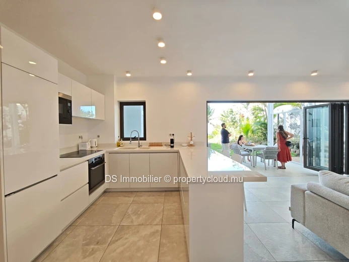 Beachfront Apartment For Rent – Pointe Aux Canonniers - North