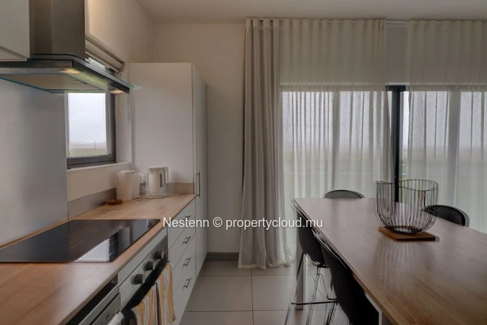 Modern 2-bedroom apartment in Moka , fully equipped kitchen, air conditioning, and close to amenities.