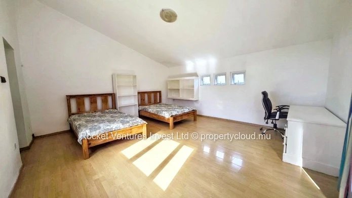 Villa élégante avec 4 chambres à louer et à vendre, Floréal – Centre