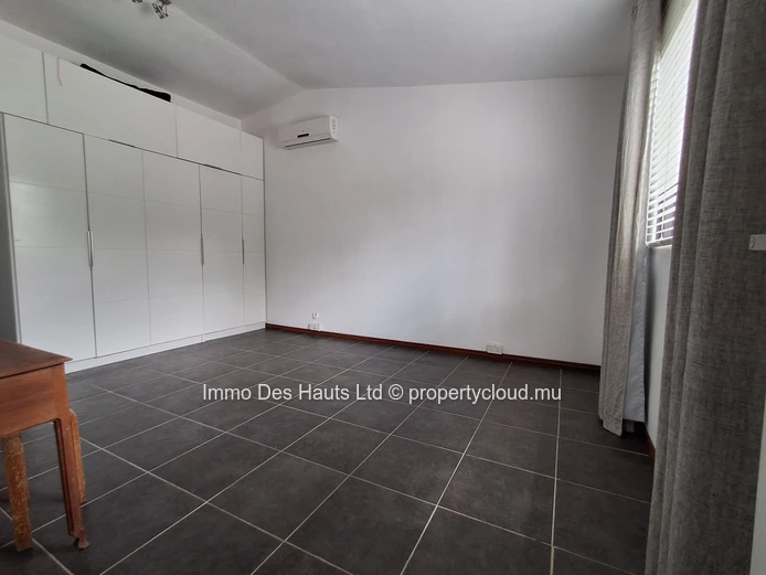 Duplex de 3 chambres en vente floreal 