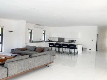 8 Bedroom House