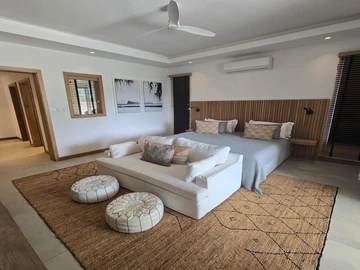 5 Bedroom Villa