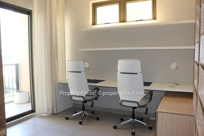 3-Bedroom Apartment with Sea Views – Long-Term Rental