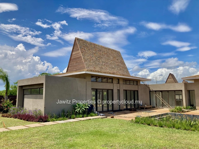 Jacaranda Villa in Balaclava - 4 bedrooms- 313 sqm