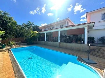 5 Bedroom Villa