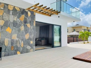 4 Bedroom Villa
