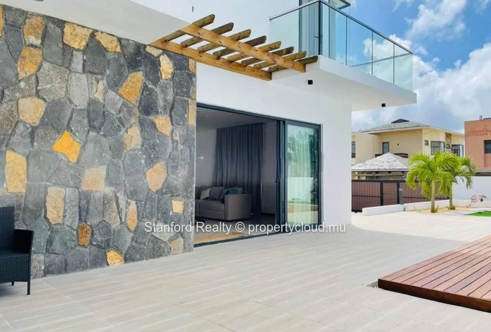 Villa de Luxe 4 Chambres avec Piscine Privée – Mont Choisy, Nord