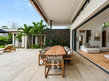 5 Bedroom Villa
