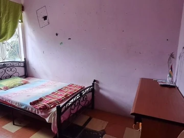 6 Bedroom House