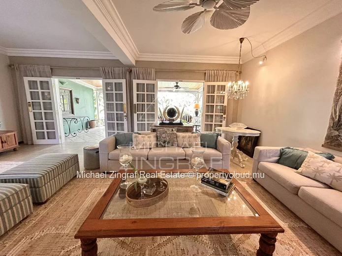 Colonial-Style Villa in Pointe aux Canonniers