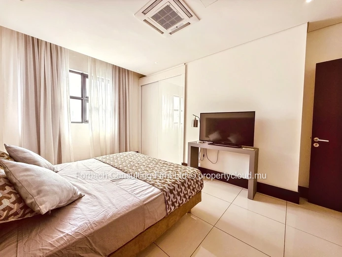 Grand Baie La Croisette- elegant apartment accessible to foreigners 