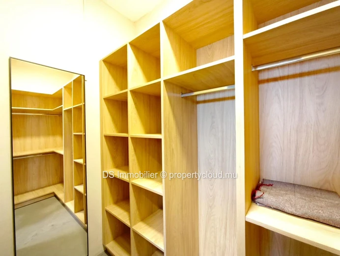 À Louer – Villa 3 Chambres avec Piscine Privée et Jardin