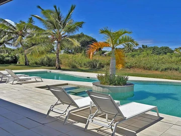 5 Bedroom Villa