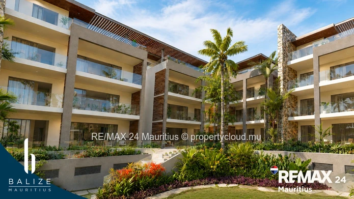 3 Bedroom Penthouse Secure Island Living: Your Coastal Retreat in Bain Boeuf, Mauritius: Private roo