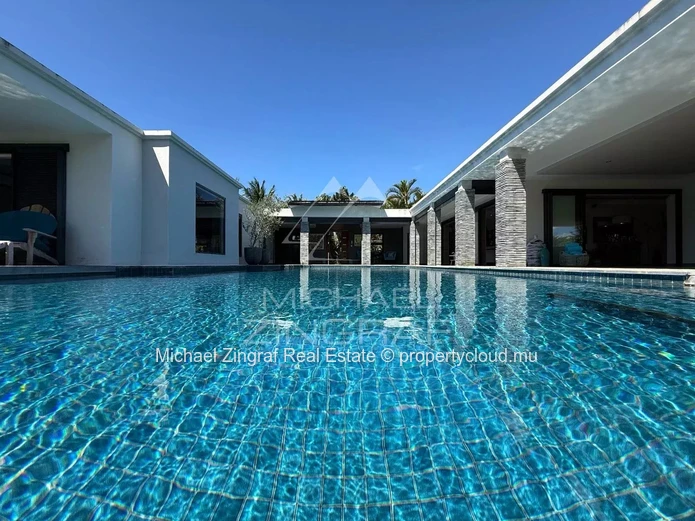 Villa d’Exception au Bord d’un Barachois à Calodyne