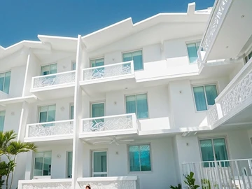 10 Bedroom Building