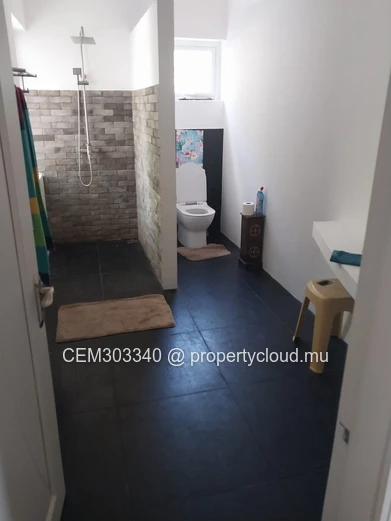 Villa familiale 4 chambres avec piscine à vendre – Village des Pêcheurs, Rivière Noire