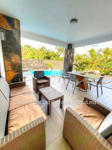 Une villa contemporaine d'exception alliant élégance raffinée, sophistication tropicale et intimité absolue dans l'un...