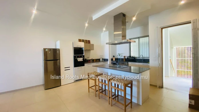 Appartement en bord de mer avec 3 chambres à coucher à Pointe aux Piments.