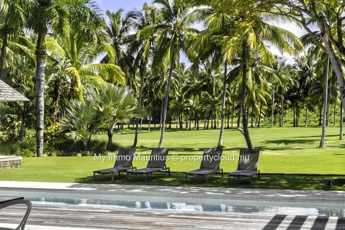 Elegance and Serenity - Prestige Golf Villa in Mauritius