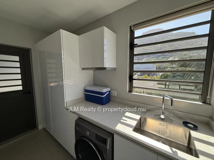 Spacieux appartement 3 chambres en suite avec grande terrasse, Rivière Noire, Maurice