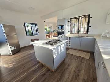4 Bedroom Villa