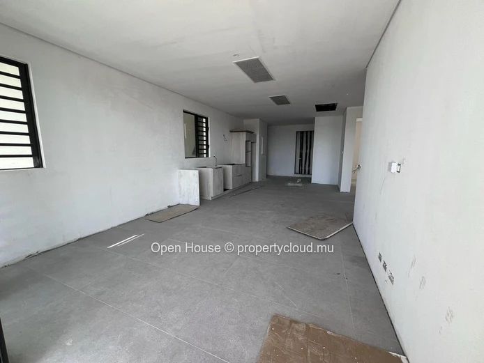 2-Bedroom Apartment for Sale in Black River with Common Pool