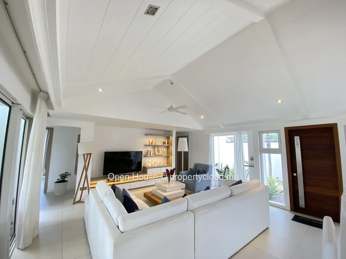 Exclusivité - Domaine recherché sur Grand Baie - Villa à vendre - 3 chambres en suite - beaux volumes - grand jardin ... (Mandat exclusif)
