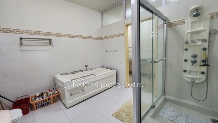 Modern ground floor apartment in Rose Hill with 3 bedrooms 3 bathrooms veranda and secured parking near schools and s...