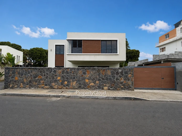 À Vendre | Maison Neuve De 4 Chambres | À 5 Minutes À Pied Du Jardin Balfour | Beau-Bassin
