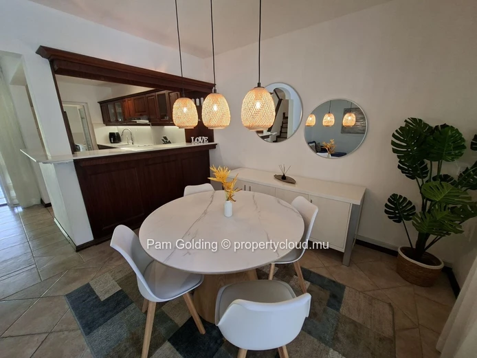 Magnifique duplex de 3 chambres avec piscine privée