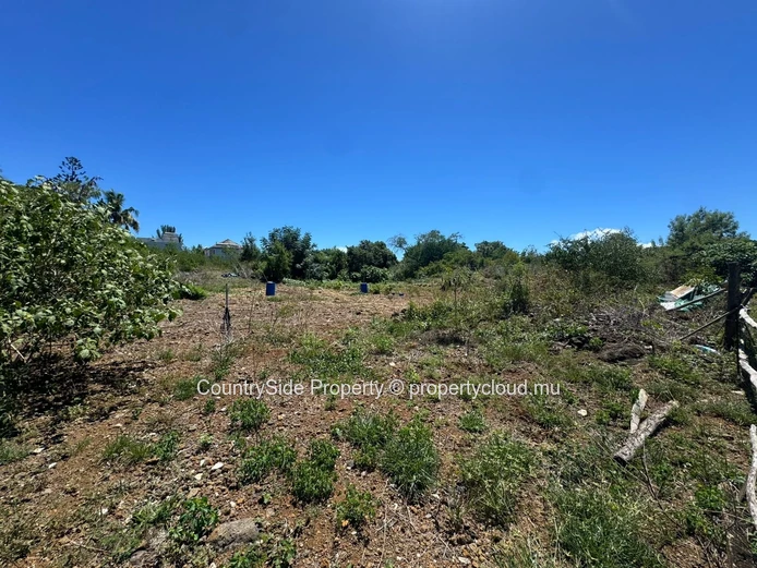 Residential Land for Sale in Péreybère – Morc Swan | 795 m²